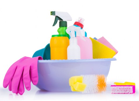 Local deep cleaning team working in an Ilford property